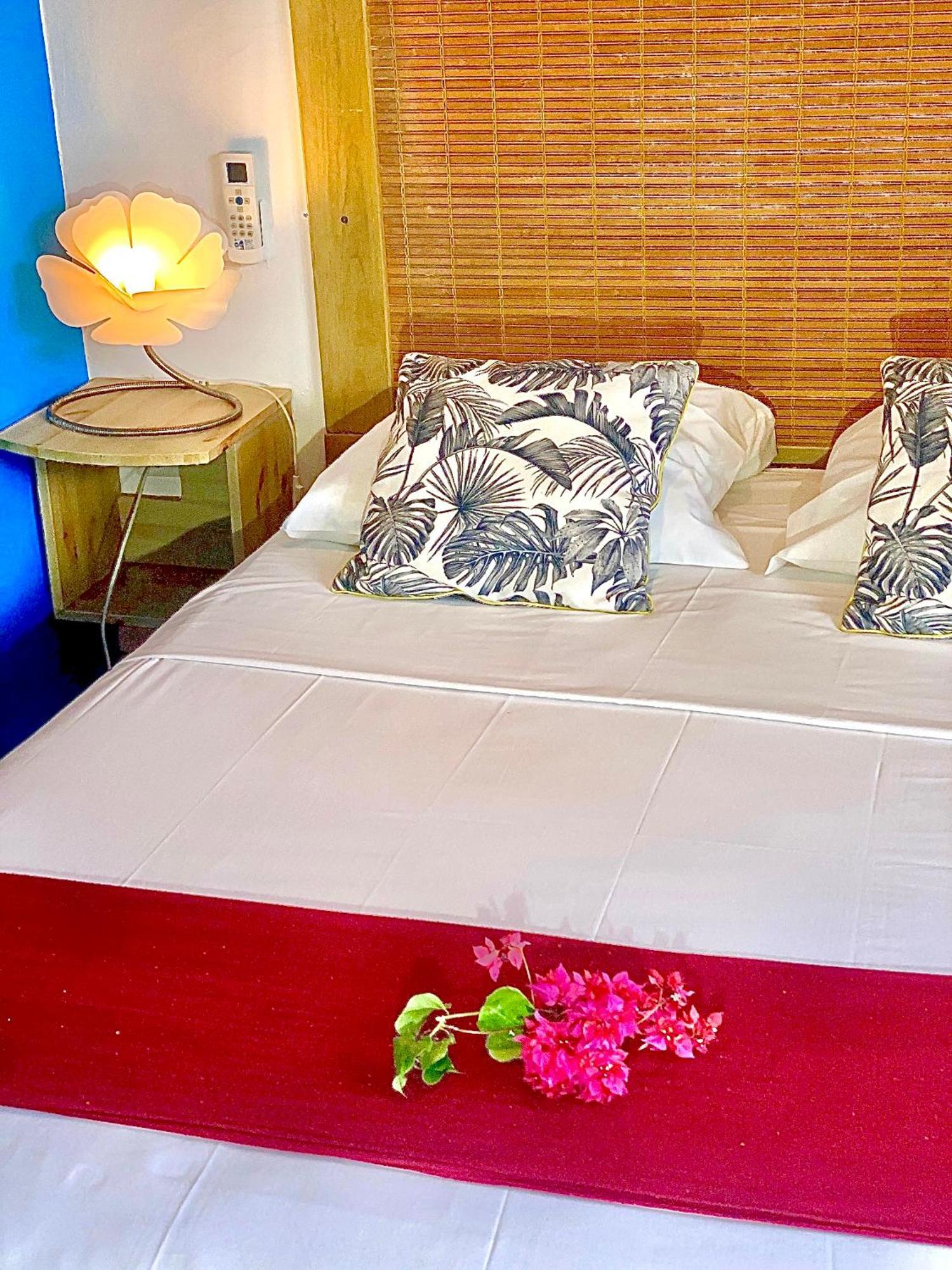 Hotel Les Bougainvilliers Saint-Gilles Les Bains Zewnętrze zdjęcie